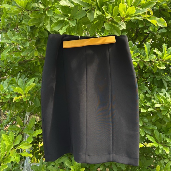 Anne Klein Classic Black Pencil Skirt - Picture 1 of 3